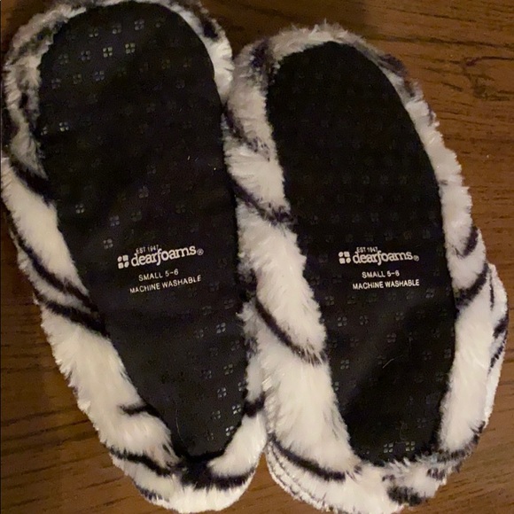 Dearfoams zebra slippers - Picture 3 of 4